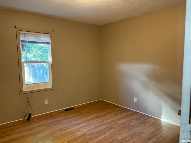 $109,900 | 117 Walnut Street, North Pekin, IL 61554