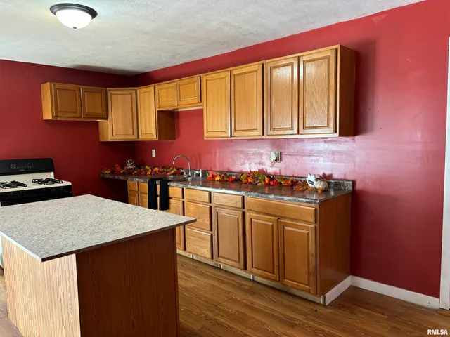 $109,900 | 117 Walnut Street, North Pekin, IL 61554