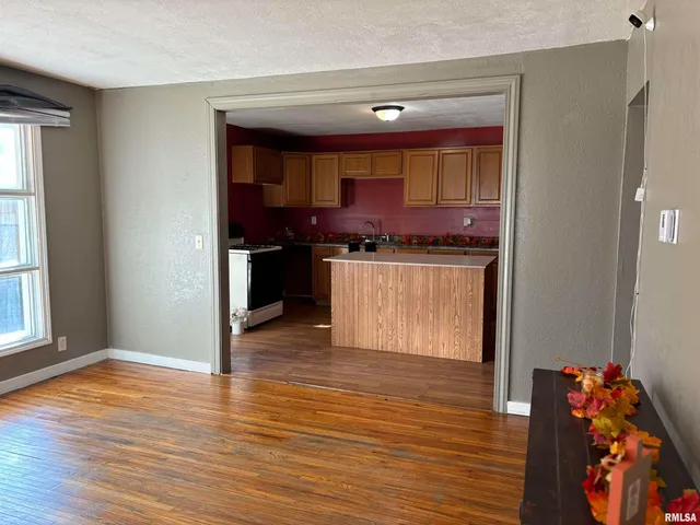 $109,900 | 117 Walnut Street, North Pekin, IL 61554