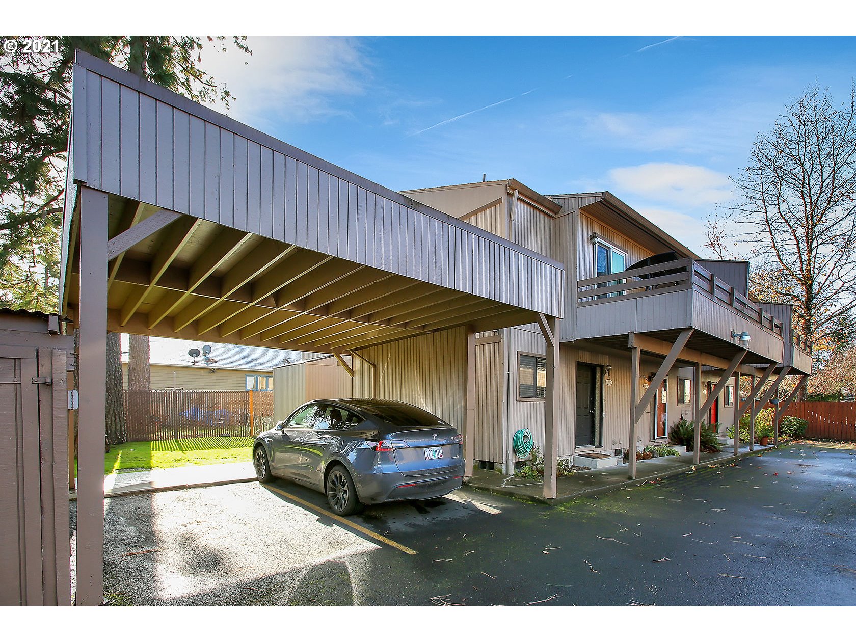 10237 Southwest Denney Road Beaverton, OR 97008 - Photo 29 of 32 a view of a car park in front of house