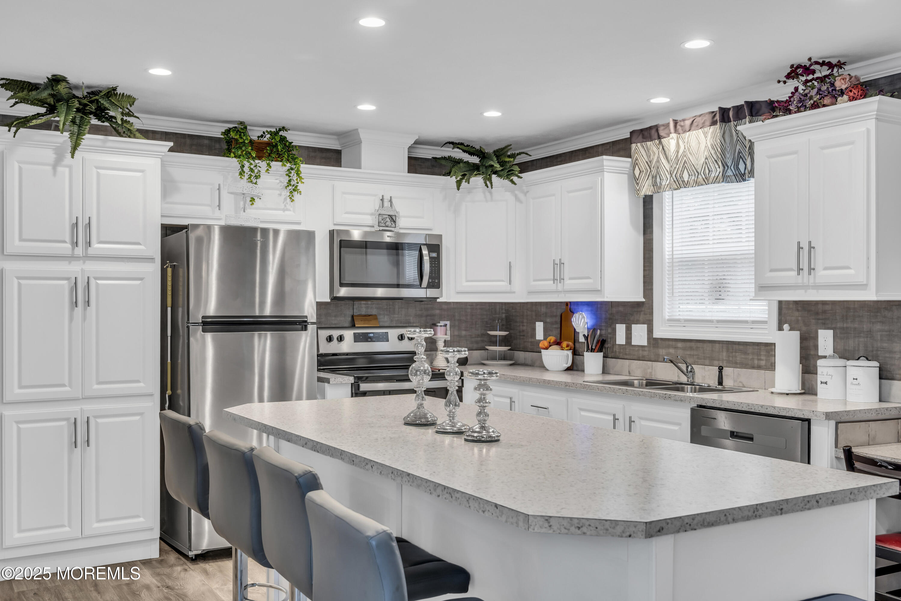 6 Rabbit Court Whiting, NJ 08759 - Photo 11 of 29 019_dsc00405_18