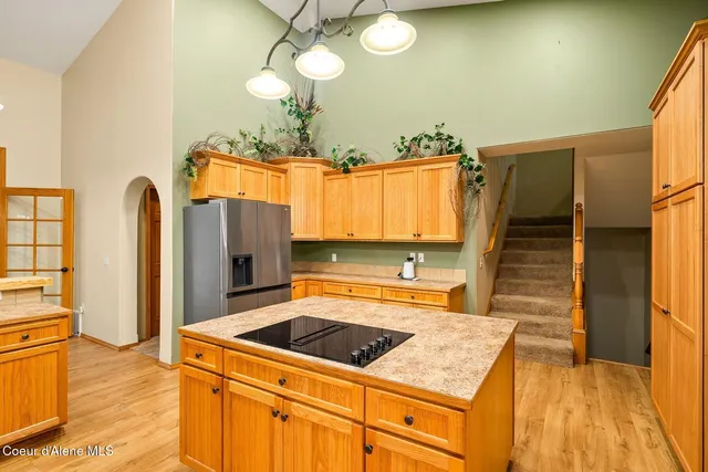 $1,100,000 | 7001 East Chattaroy Road, Chattaroy, WA 99003