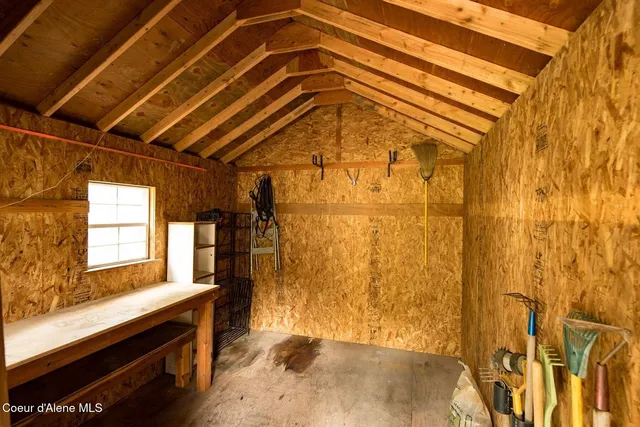 $1,100,000 | 7001 East Chattaroy Road, Chattaroy, WA 99003