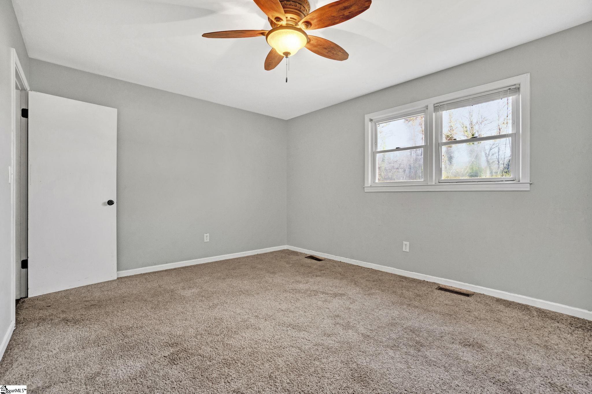 12501 Old White Horse Road Travelers Rest, SC 29690 - Photo 14 of 24