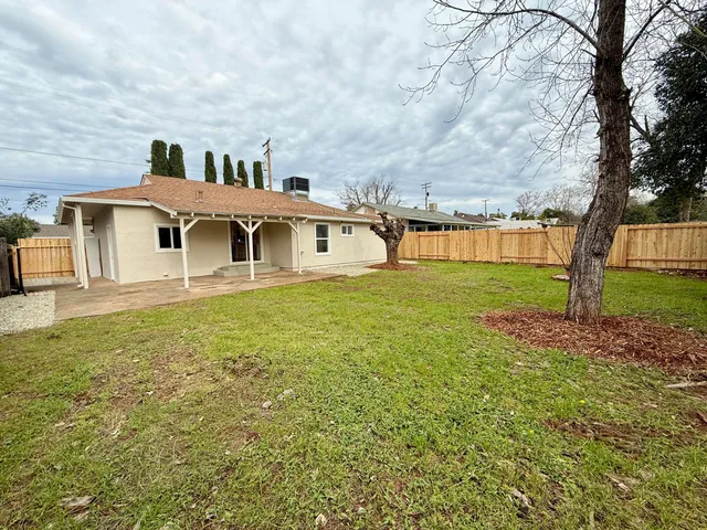 $325,000 | 1106 2nd Street, Redding, CA 96002