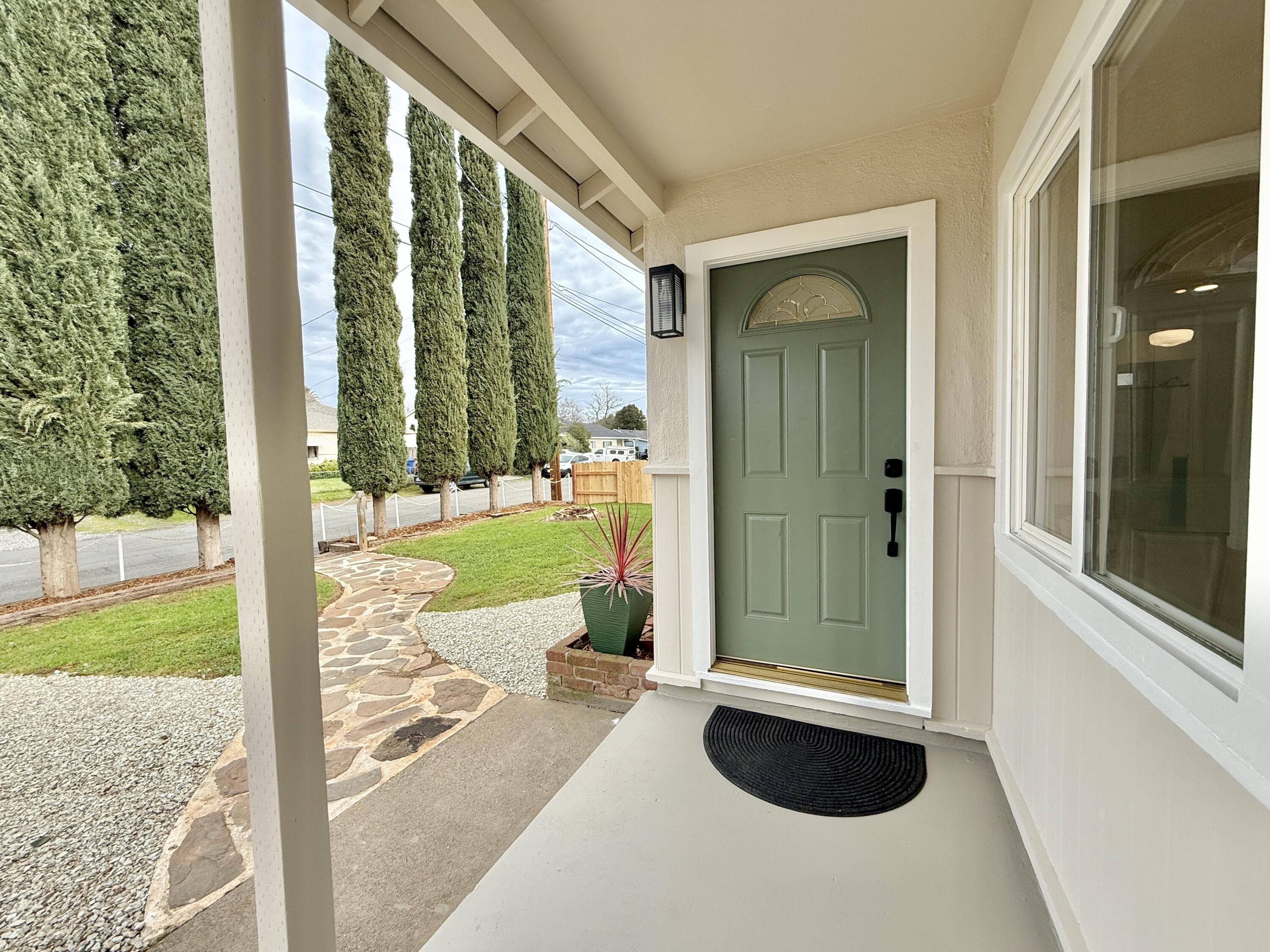 1106 2nd Street Redding, CA 96002 - Photo 4 of 33 IMG_4585