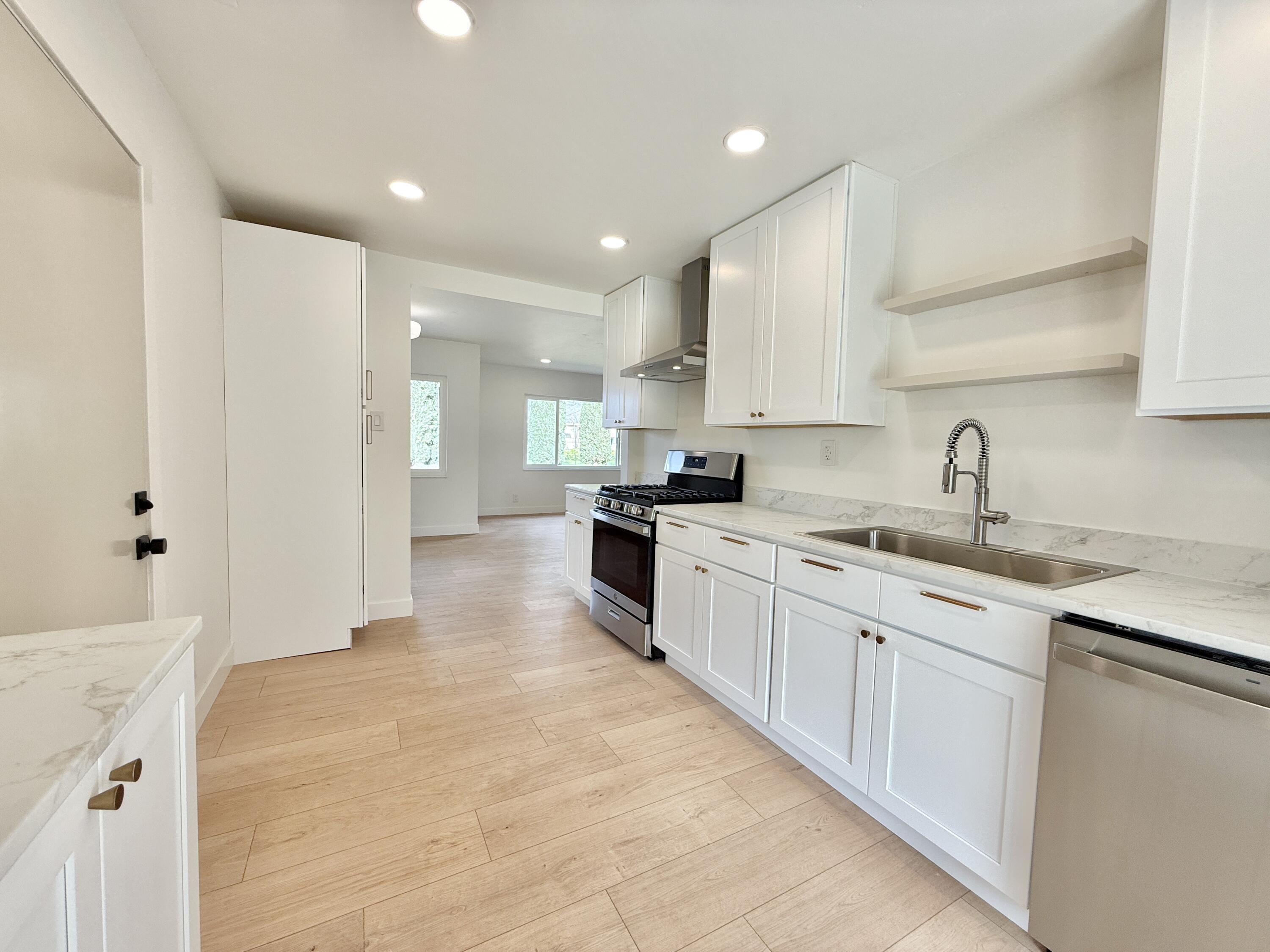 1106 2nd Street Redding, CA 96002 - Photo 6 of 33 IMG_4622