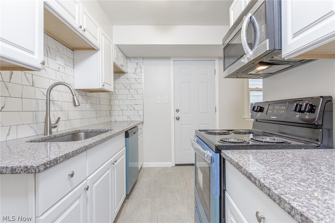 17909 Brazil Road Cleveland, OH 44119 - Photo 7 of 35 Gallery Image 7