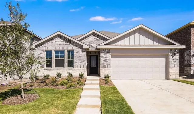 $2,350 | 3282 Ribisl Lane, Royse City, TX 75189