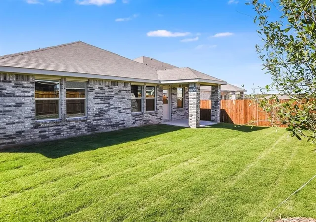 $2,350 | 3282 Ribisl Lane, Royse City, TX 75189