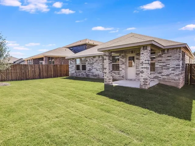 $2,350 | 3282 Ribisl Lane, Royse City, TX 75189