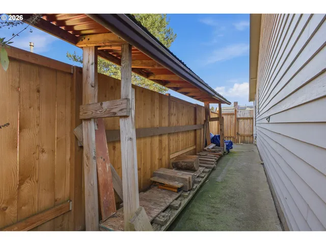 $397,500 | 21858 Southwest Regal Court, Beaverton, OR 97003