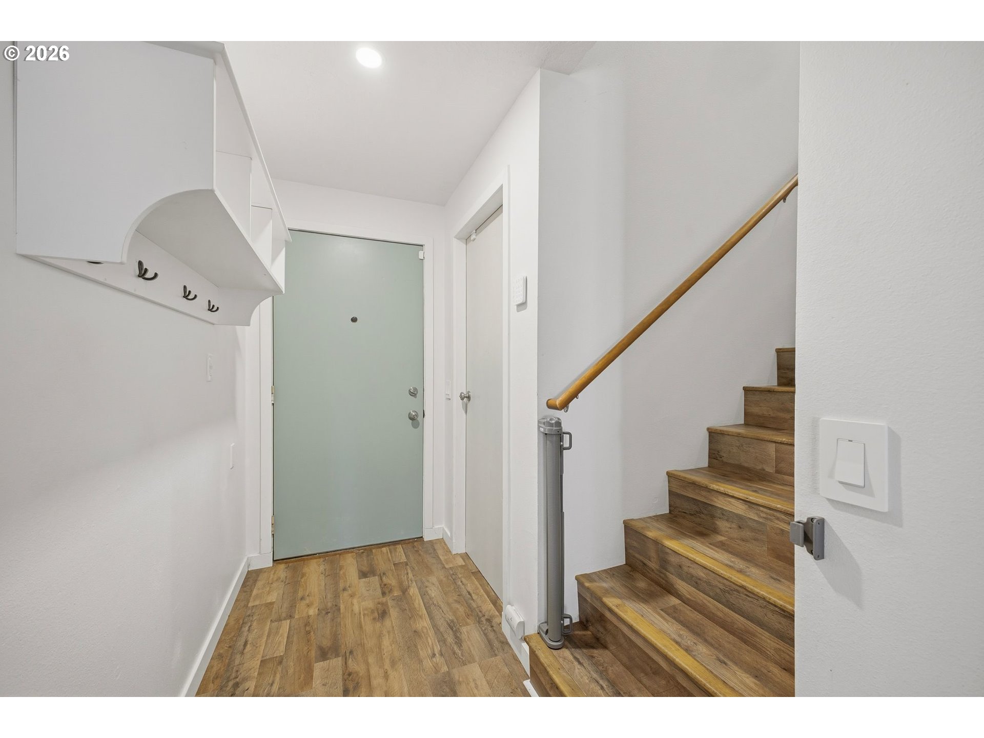 21858 Southwest Regal Court Beaverton, OR 97003 - Photo 4 of 29 a view of entryway