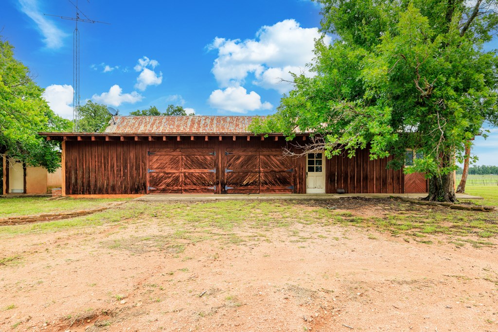 463 Bell Mountain Road Willow City, TX 78675 - Photo 10 of 27