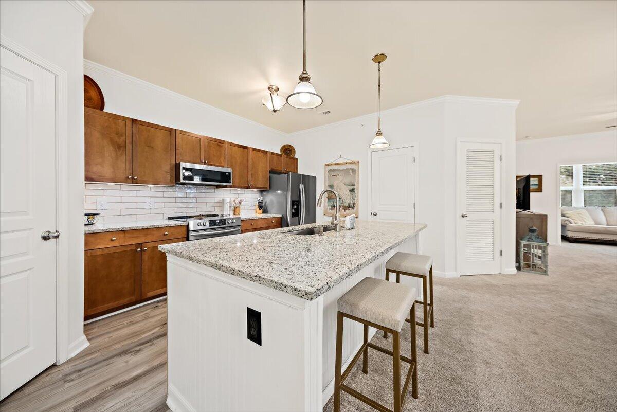 600 Bucksley Lane, Unit 308 Charleston, SC 29492 - Photo 11 of 28 Bucksley Kitchen 5