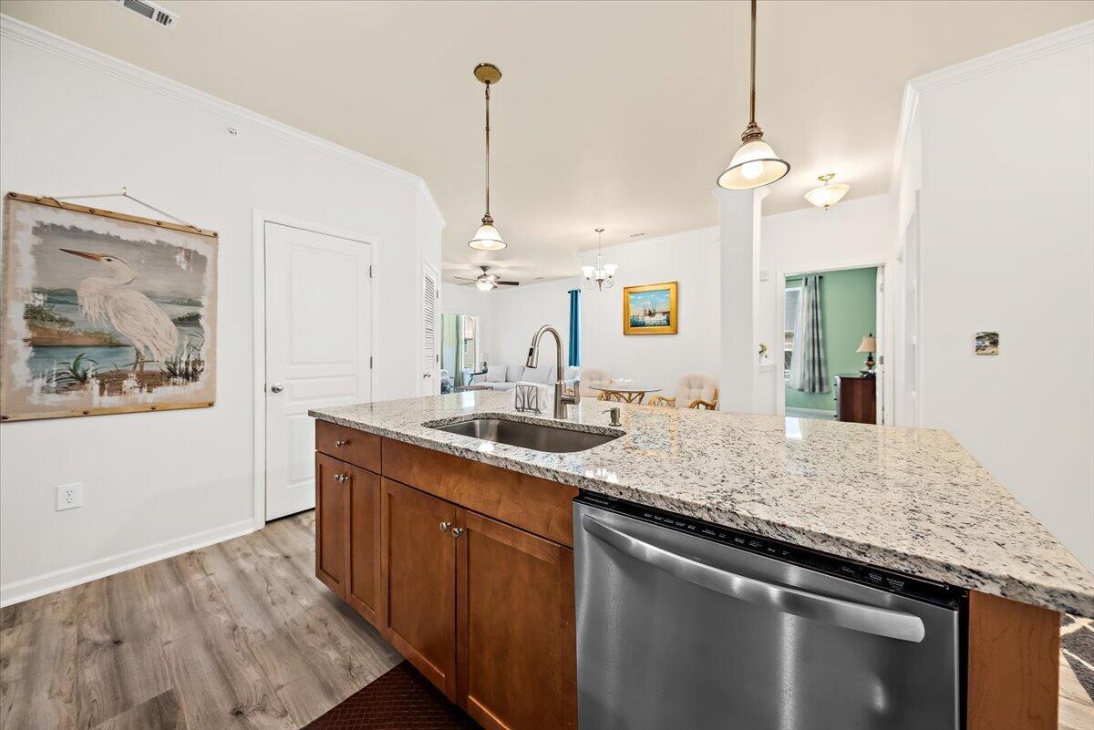 600 Bucksley Lane, Unit 308 Charleston, SC 29492 - Photo 10 of 28 Bucksley Kitchen 4