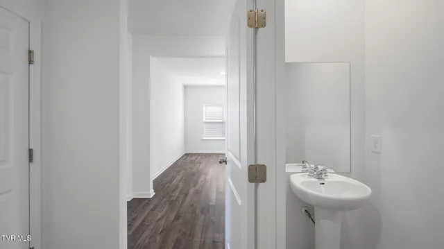 $499,085 | 575 Fieldcrest Road, Blountville, TN 37617