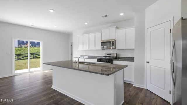 $499,085 | 575 Fieldcrest Road, Blountville, TN 37617