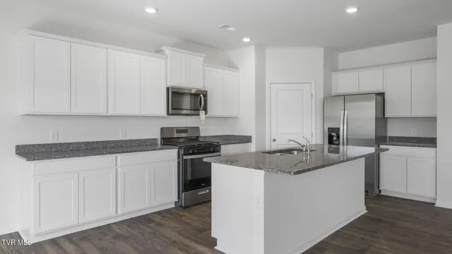 $499,085 | 575 Fieldcrest Road, Blountville, TN 37617