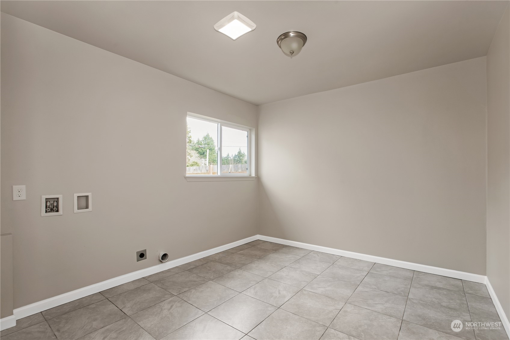 2019 Walnut Road Northwest Olympia, WA 98502 - Photo 10 of 26 Gallery Image 10