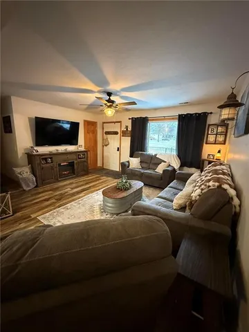 $279,000 | 6 Chickadee Court, Agency, MO 64401