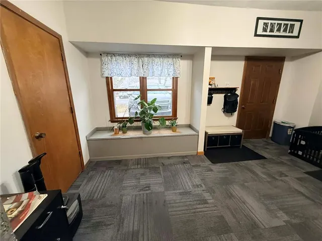 $279,000 | 6 Chickadee Court, Agency, MO 64401