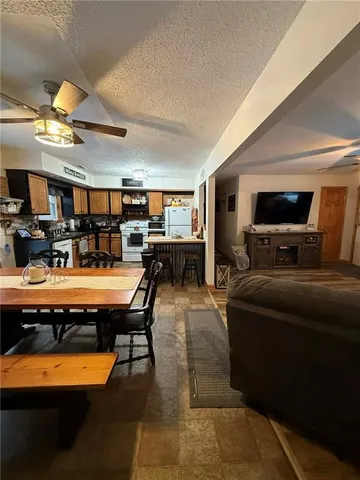 $279,000 | 6 Chickadee Court, Agency, MO 64401