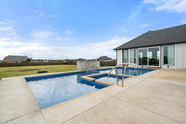 $4,500 | 631 Dove Meadow Trail, Waxahachie, TX 75167