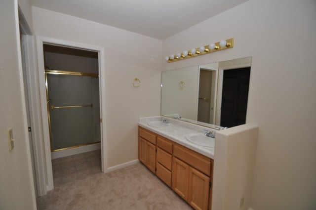 16832 Gas Point Road Cottonwood, CA 96022 - Photo 9 of 12 Master Bath