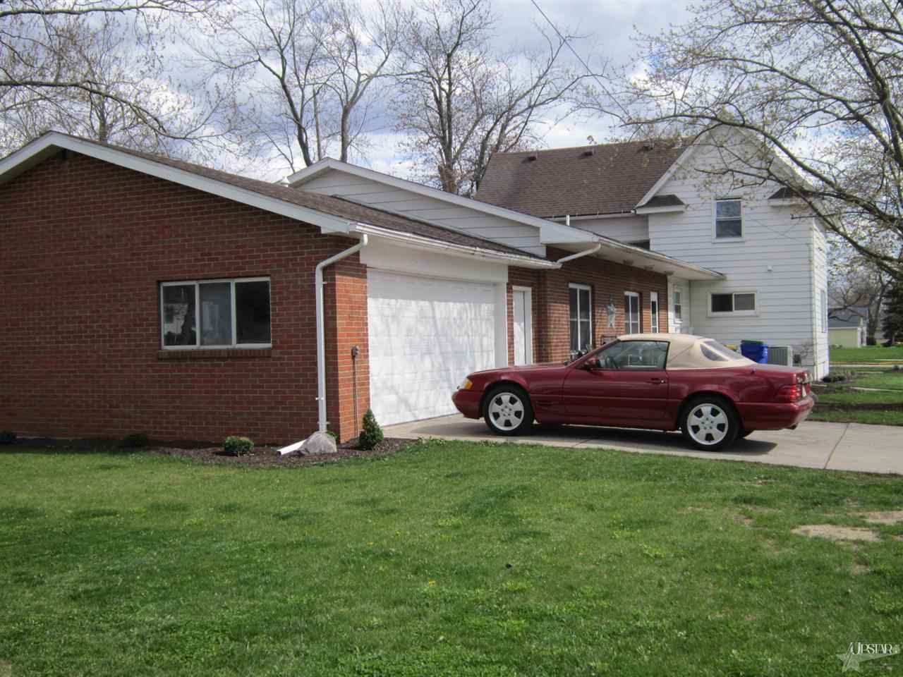 403 East Main Street Butler, IN 46721 - Photo 1 of 30