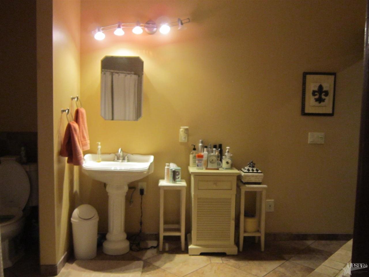 403 East Main Street Butler, IN 46721 - Photo 20 of 30