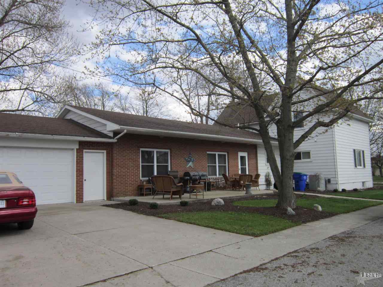 403 East Main Street Butler, IN 46721 - Photo 3 of 30