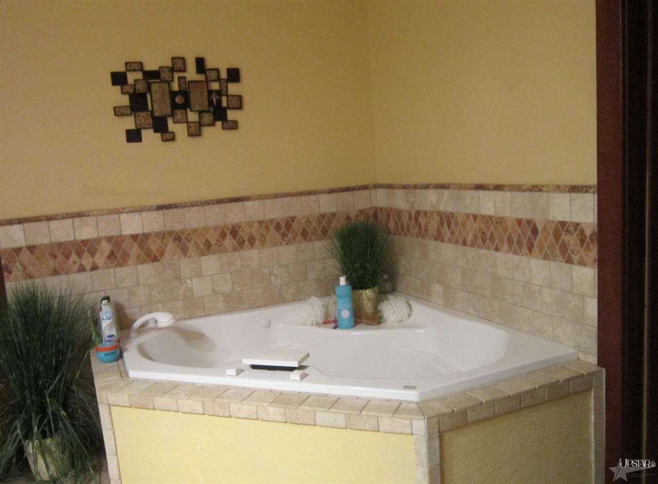 403 East Main Street Butler, IN 46721 - Photo 21 of 30