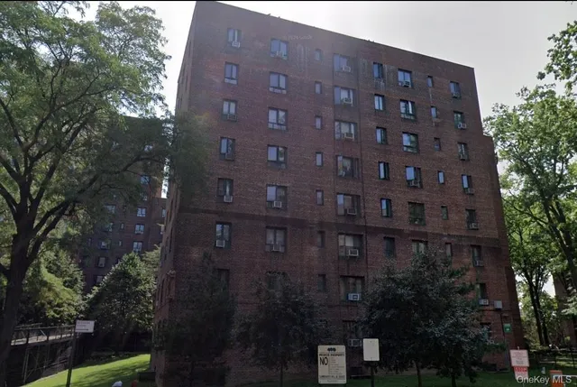 a view of a large building