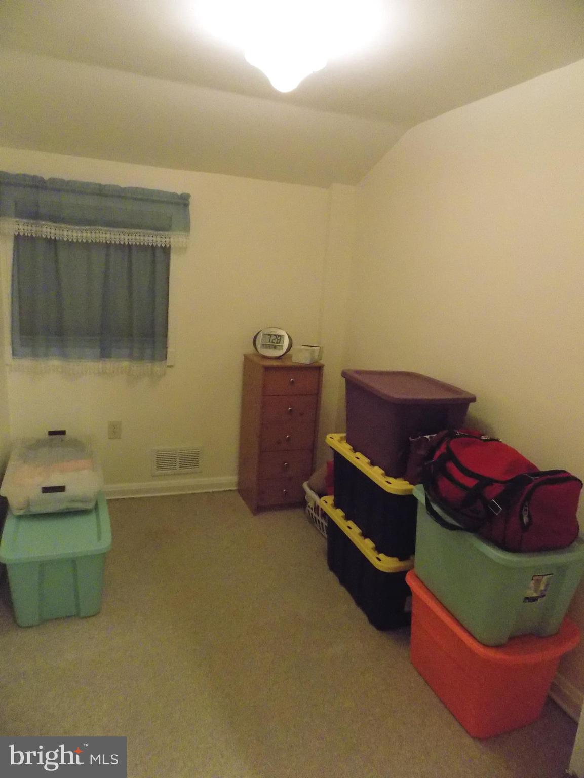 2750 Moorgate Road Baltimore, MD 21222 - Photo 16 of 27 2nd Bedroom