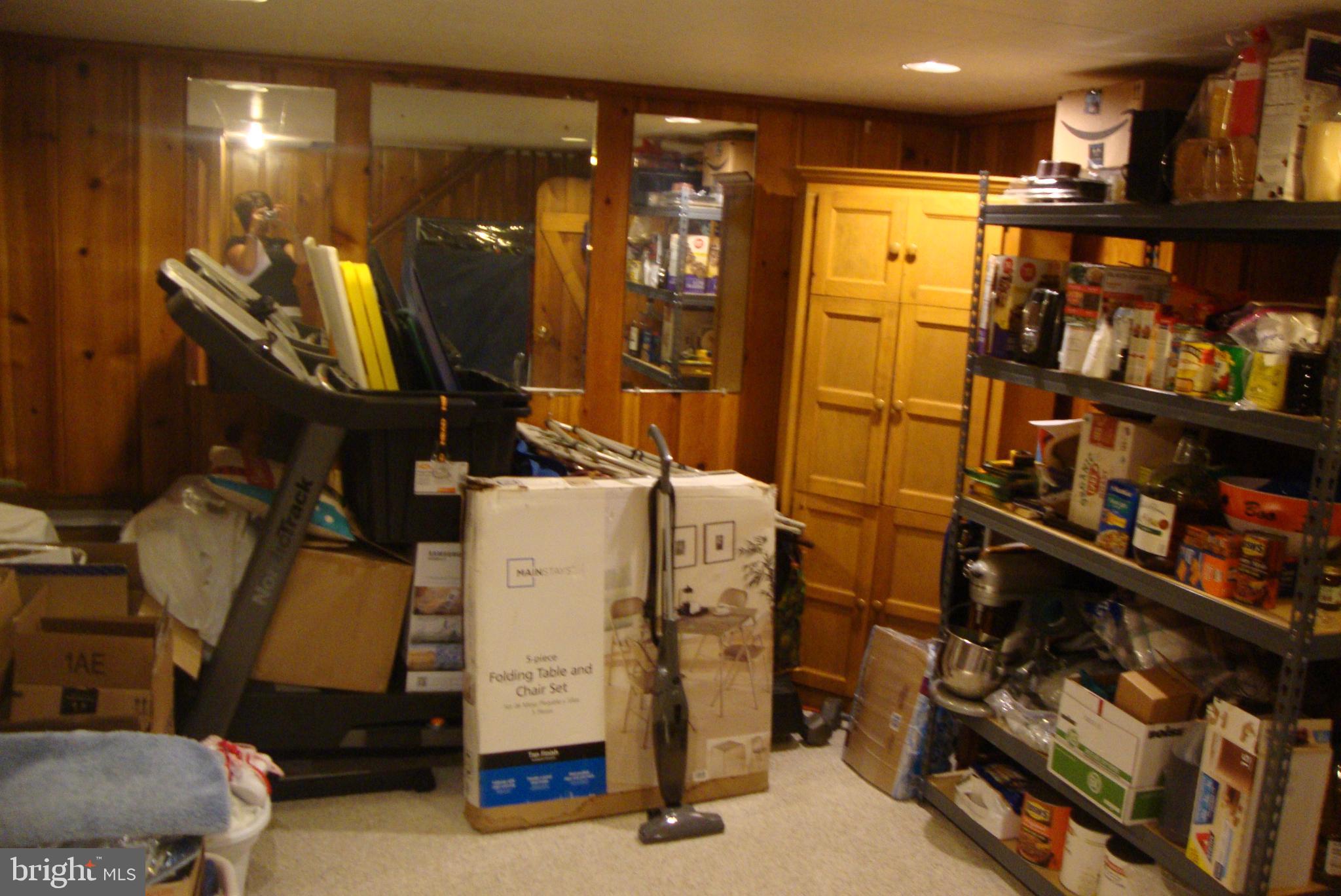 2750 Moorgate Road Baltimore, MD 21222 - Photo 20 of 27 Family Room/Basement