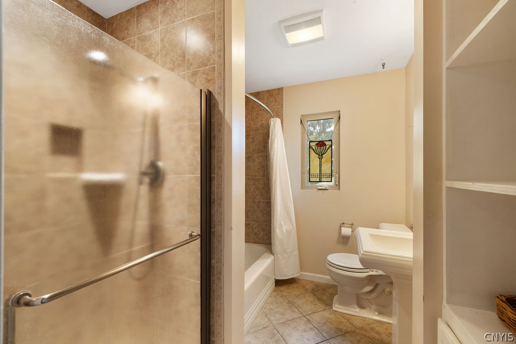 108 Archer Road Syracuse, NY 13207 - Photo 28 of 44 Shower and tub in full bathroom