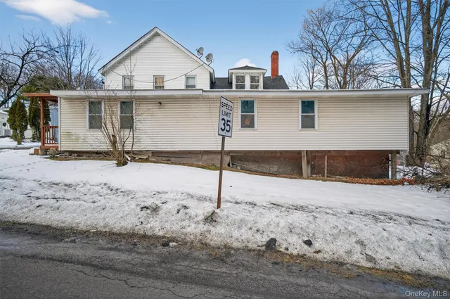 a view of a white house