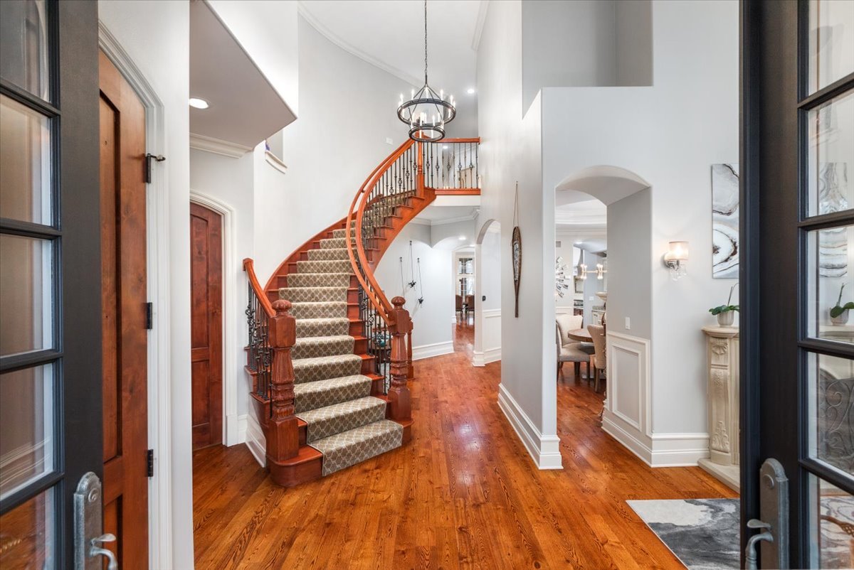 849 East Hillside Road Naperville, IL 60540 - Photo 8 of 75
