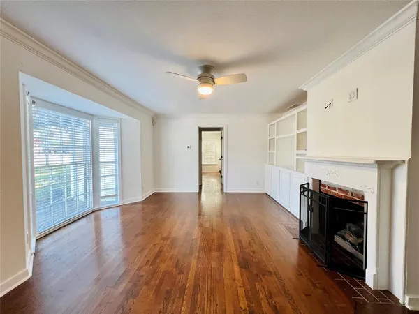 $3,600 | 101 Lindenwood Drive, Fort Worth, TX 76107