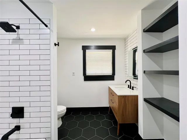 $3,995 | 101 Lindenwood Drive, Fort Worth, TX 76107