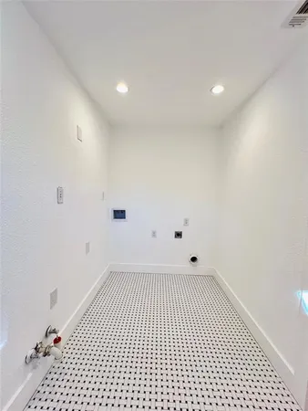 $3,600 | 101 Lindenwood Drive, Fort Worth, TX 76107