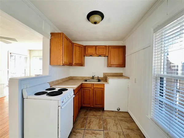 $3,600 | 101 Lindenwood Drive, Fort Worth, TX 76107