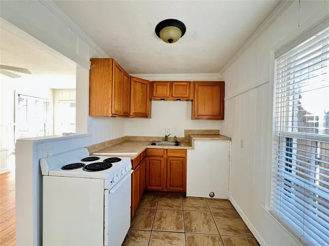 $3,995 | 101 Lindenwood Drive, Fort Worth, TX 76107