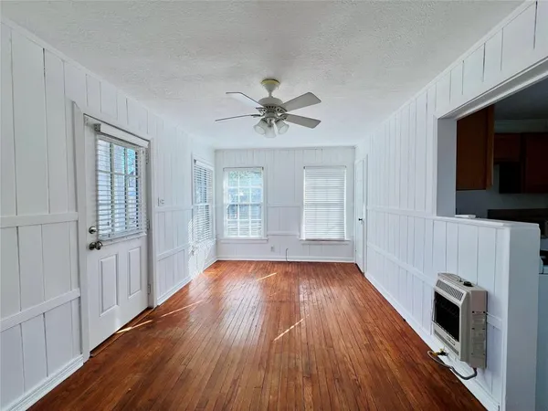 $3,600 | 101 Lindenwood Drive, Fort Worth, TX 76107