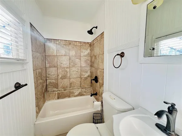 $3,600 | 101 Lindenwood Drive, Fort Worth, TX 76107