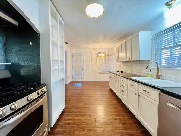 $3,600 | 101 Lindenwood Drive, Fort Worth, TX 76107