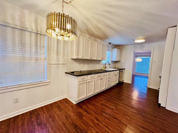 $3,600 | 101 Lindenwood Drive, Fort Worth, TX 76107