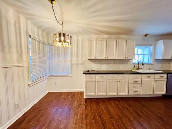 $3,600 | 101 Lindenwood Drive, Fort Worth, TX 76107