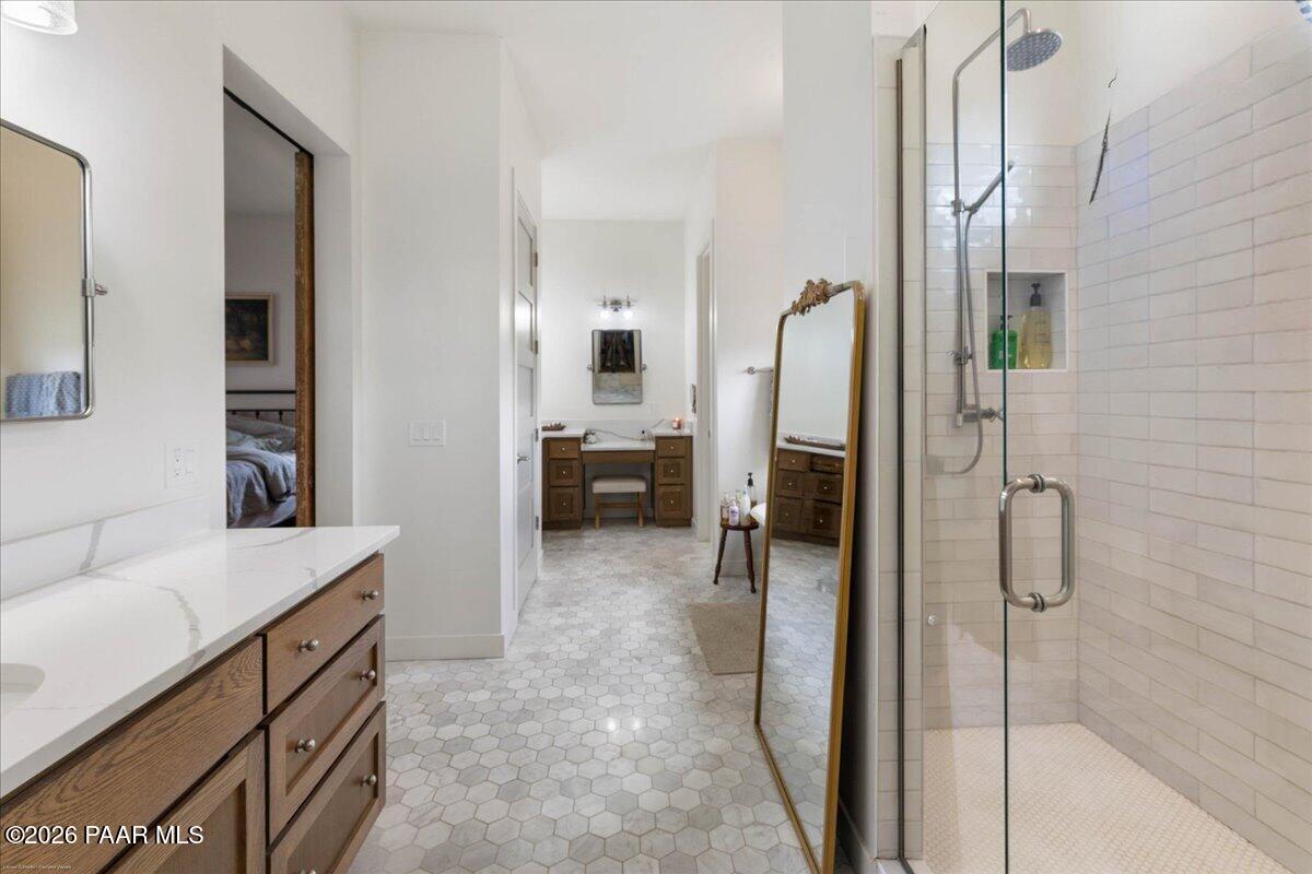 12642 East Bareback Road Prescott Valley, AZ 86315 - Photo 44 of 70 40-Primary Bath